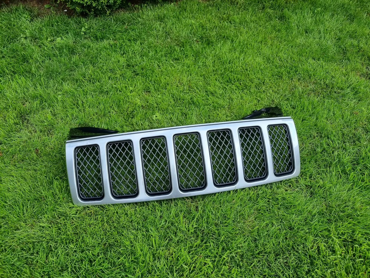 Billede 2 - Kølergrill - Jeep Grand Cherokee (WH/WK) 2005-2007