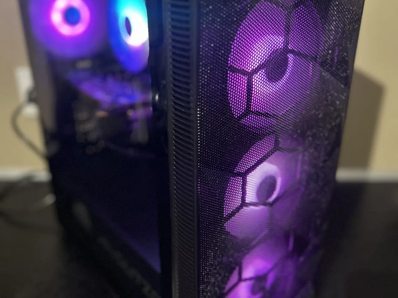 Billede 1 - 💻 i5-8400 / GTX 1660 – Nyrenoveret Gamer-PC – Kla