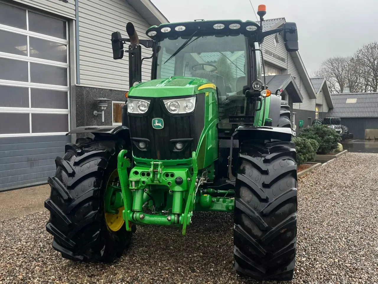 Billede 11 - John Deere 6215R Med frontlift 50KMT