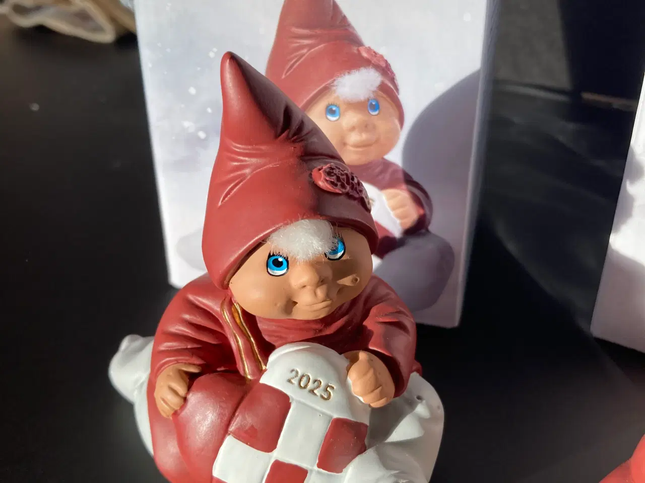 Billede 2 - Klarborgnissens dag kamma og Milan