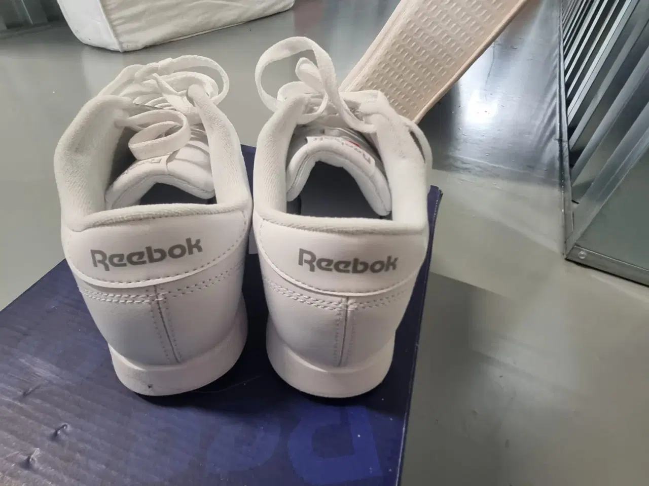 Billede 5 - Hvide reebok sneaker str.40.5