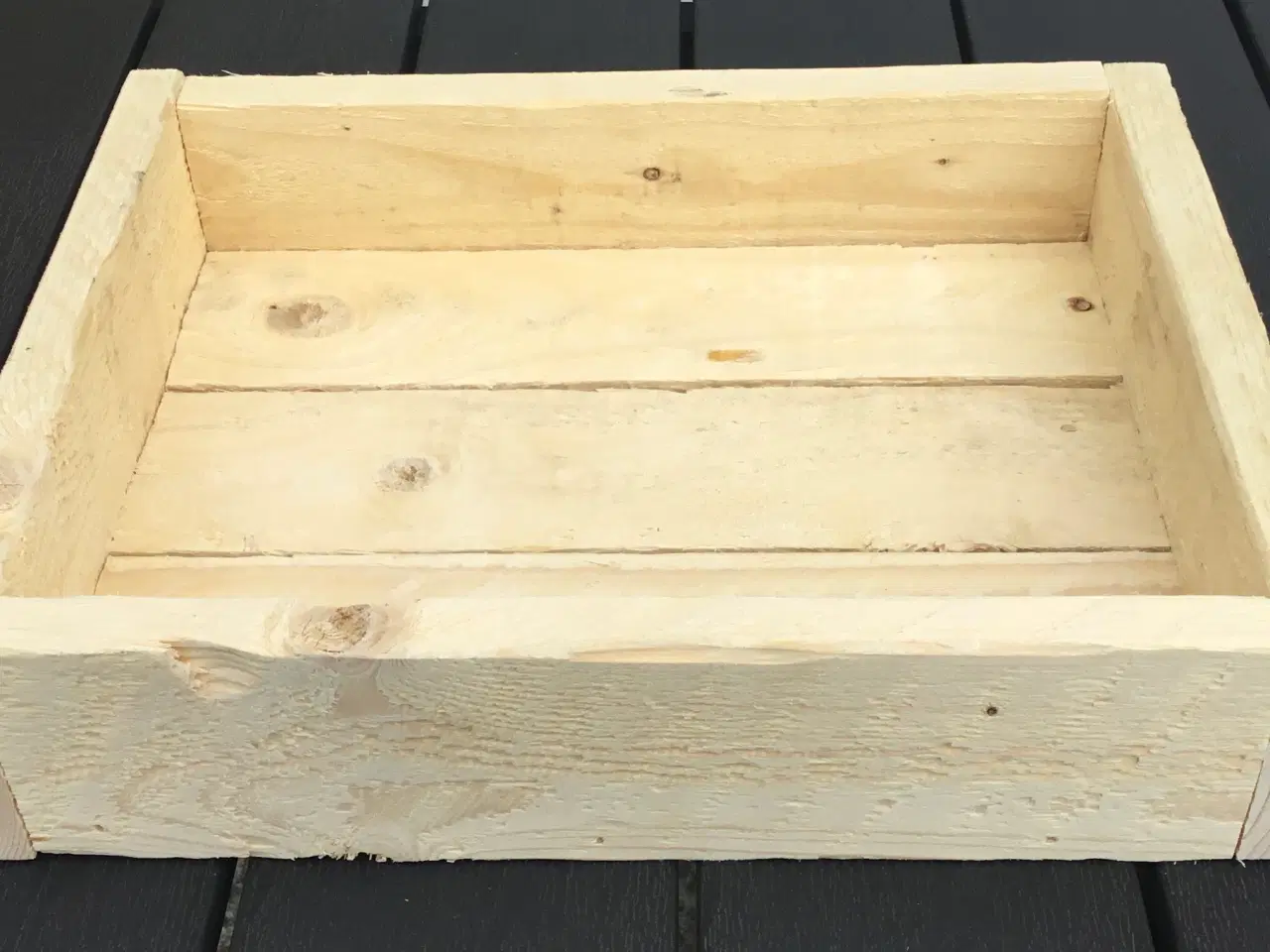 Billede 1 - Træ kasse / bakke 60 kr.  33,9 x 27,1