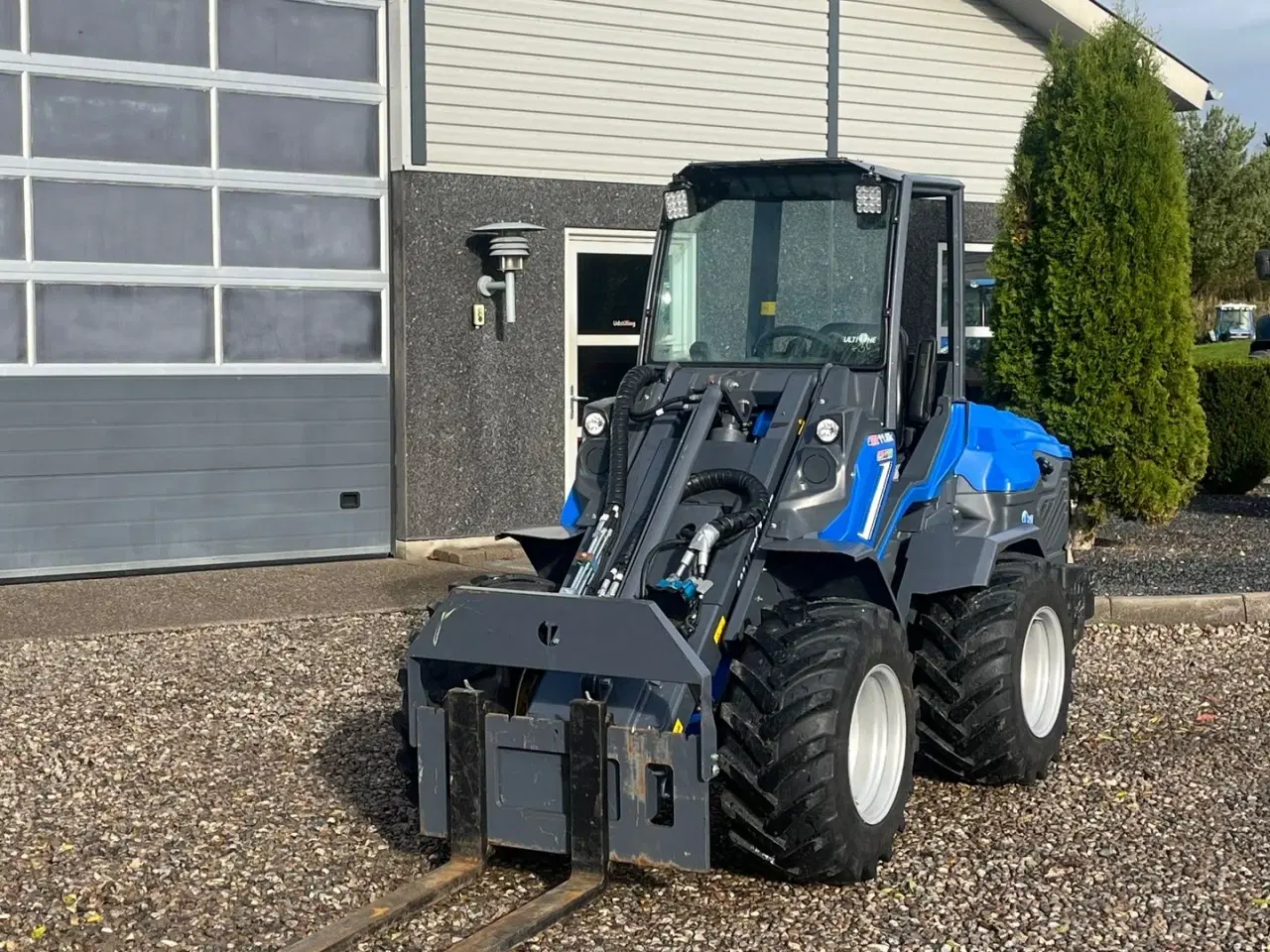 Billede 8 - MultiOne 11.6 k Med pallegafler og multiskovl