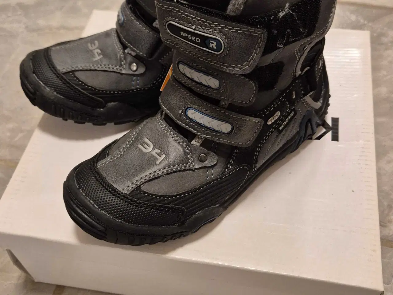 Billede 2 - Nye vinterstøvler str 32