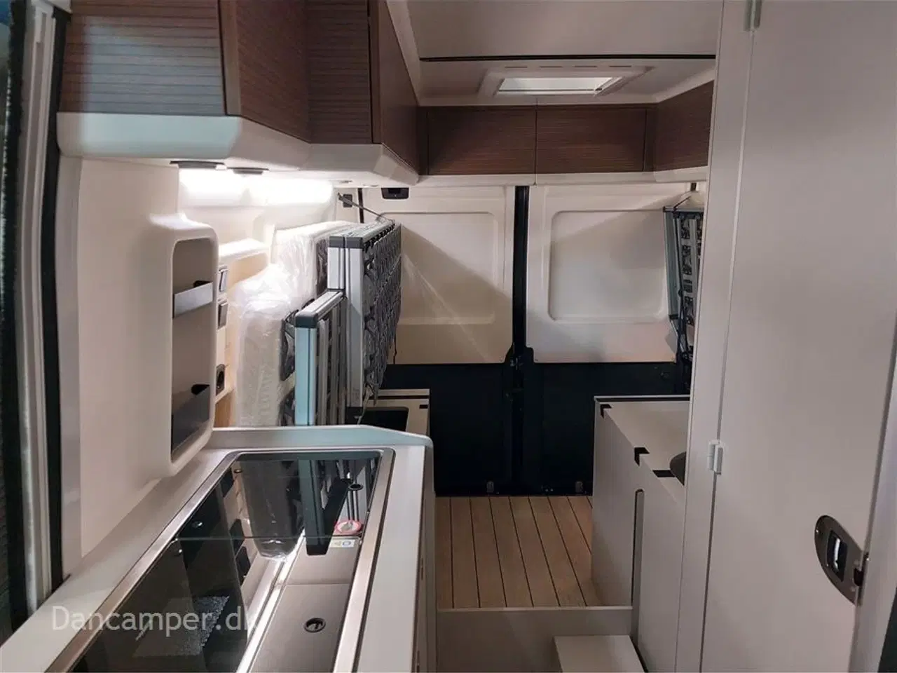 Billede 27 - 2025 - Westfalia Columbus 600 E   MESSEPRIS kr. 999.900,- SPAR kr. 90.000,- Ny 2025 kort model. 140 HK, 8-trins automatgear, adaptiv fartpilot, langsgående soveplads 198/177 * 197