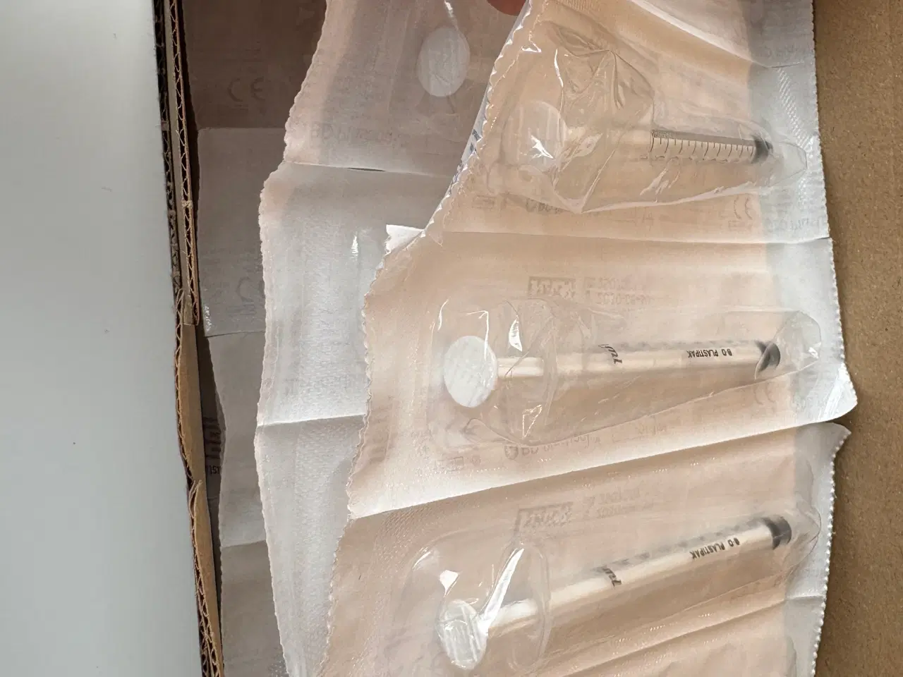 Billede 6 - Alle mulige sprøjter som bruges til nyfødte