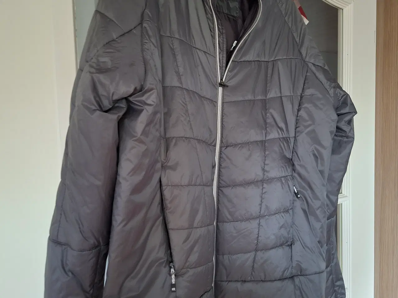 Billede 1 - Overgangs jakke kort