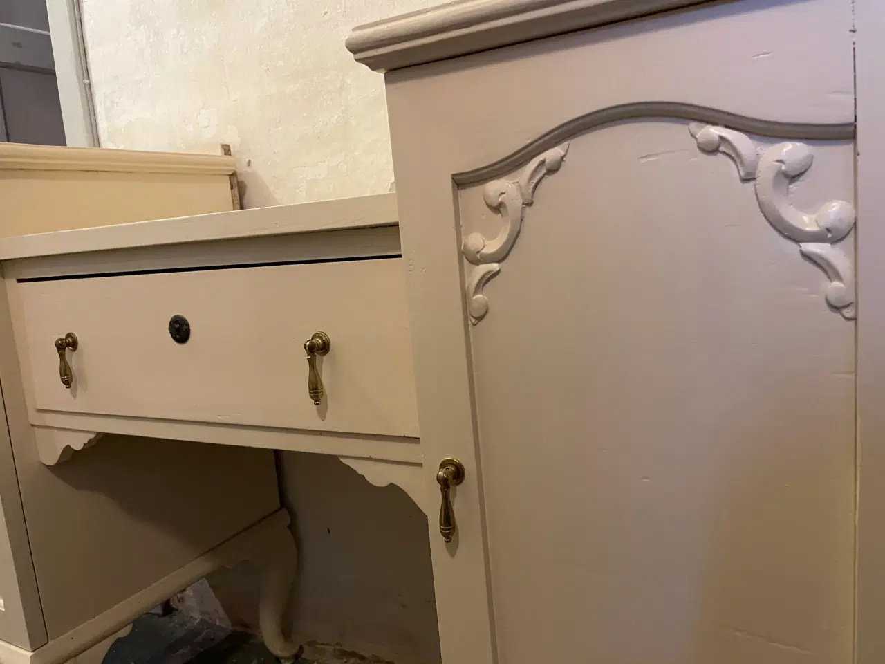 Billede 5 - Sminkebord / skrivebord / reol