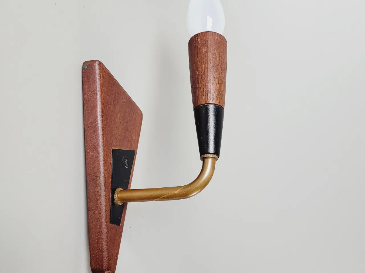 Billede 6 - ⭐️· Super flot retro væglampe i teak og kobber