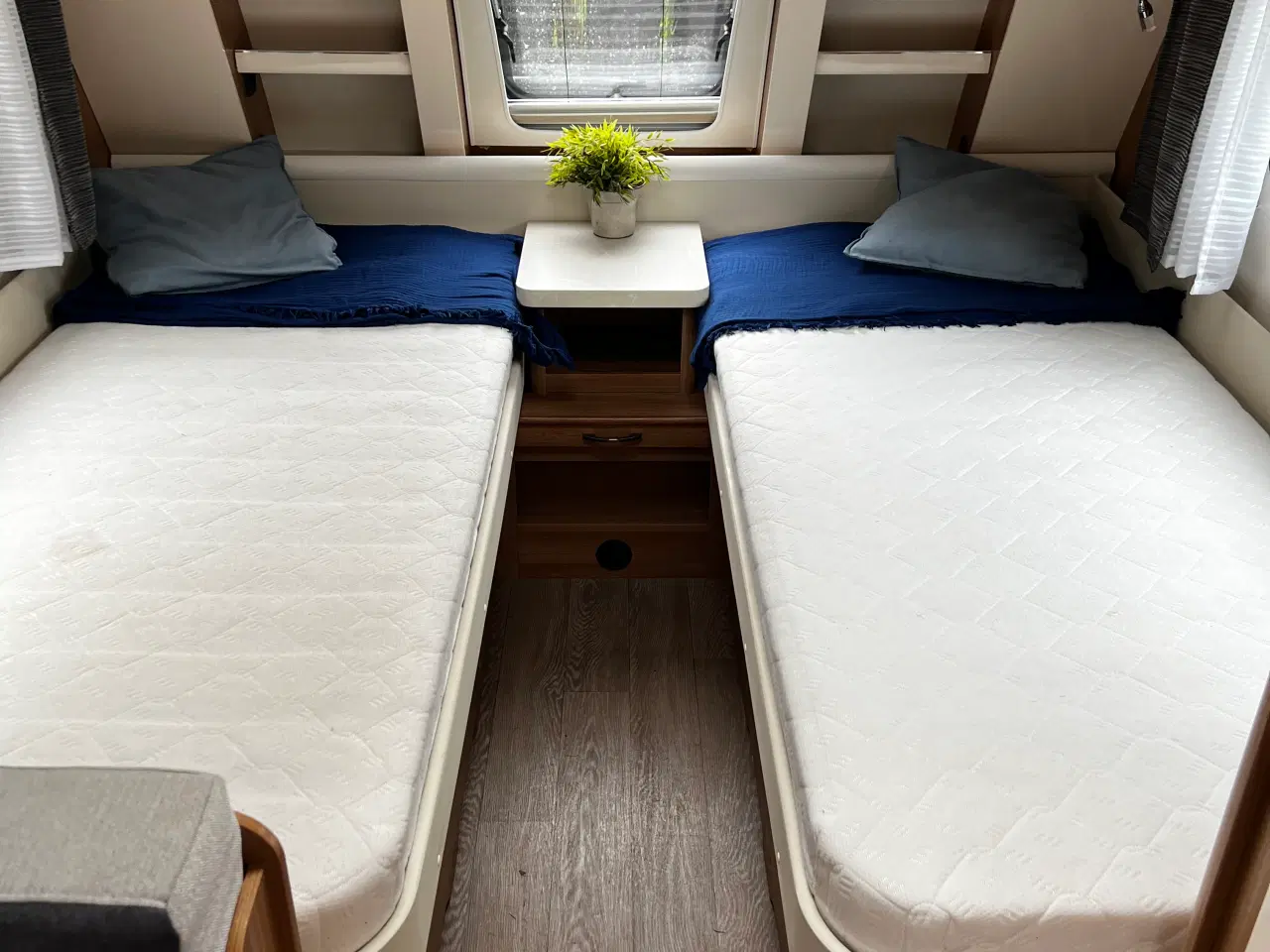 Billede 6 - Dejlig vogn med masser af opbevaringsplads