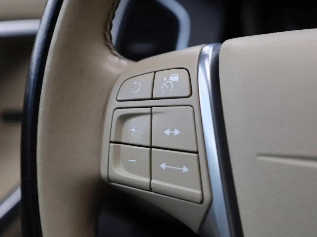 Billede 7 - Volvo XC60 2,0 D4 190 Momentum aut.