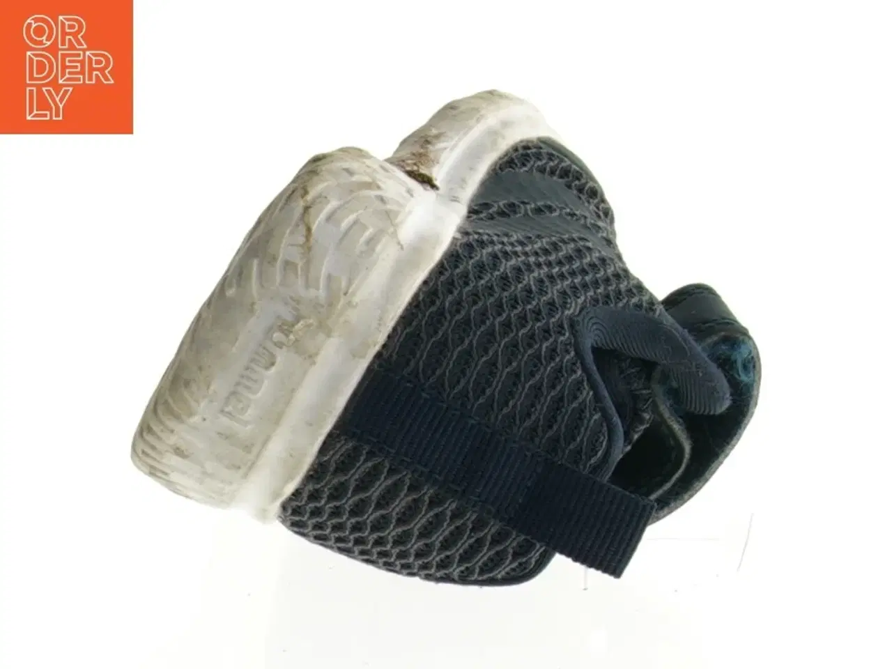 Billede 2 - Brugte børnesneakers (str. 23)