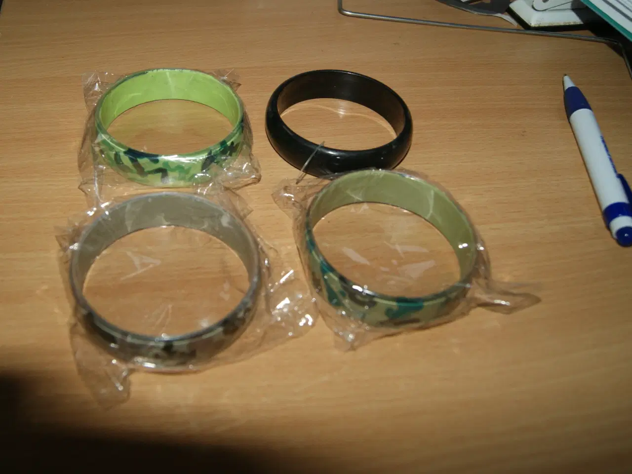 Billede 12 - Diverse armringe/ armbånd m.m. 