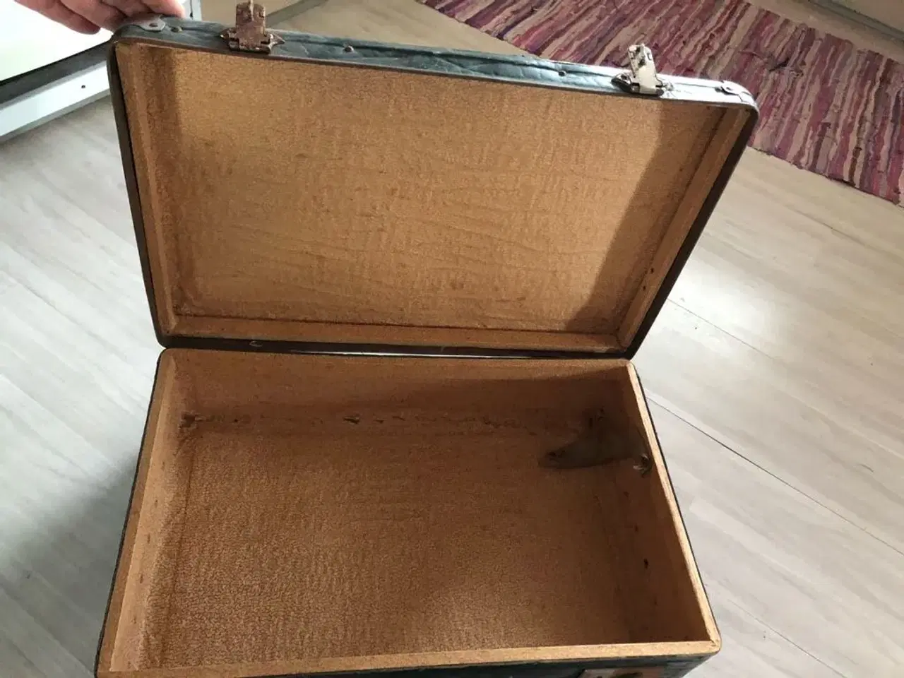 Billede 4 - Antik kuffert