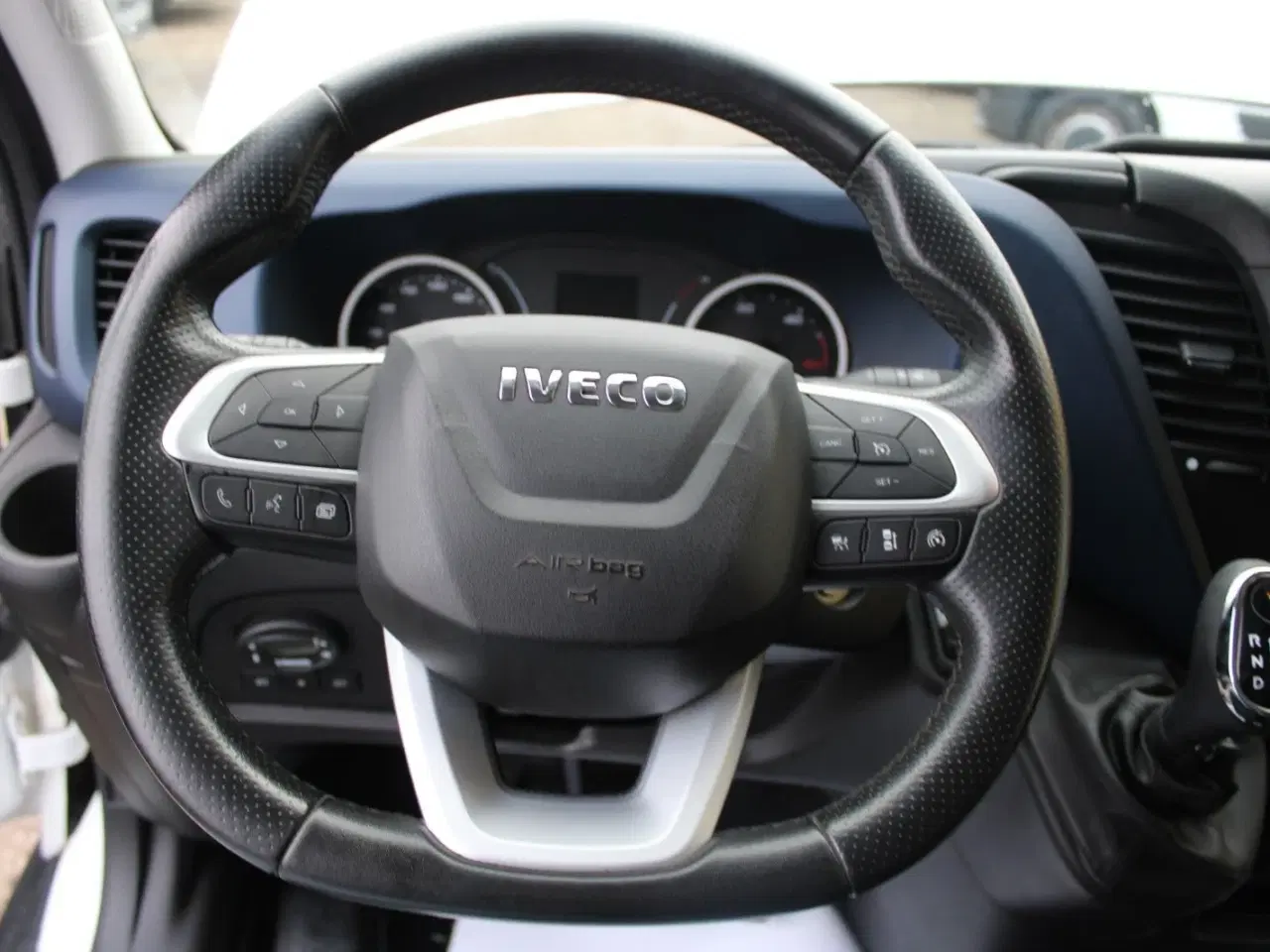 Billede 4 - Iveco Daily 2,3 35S16 Alukasse m/lift AG8