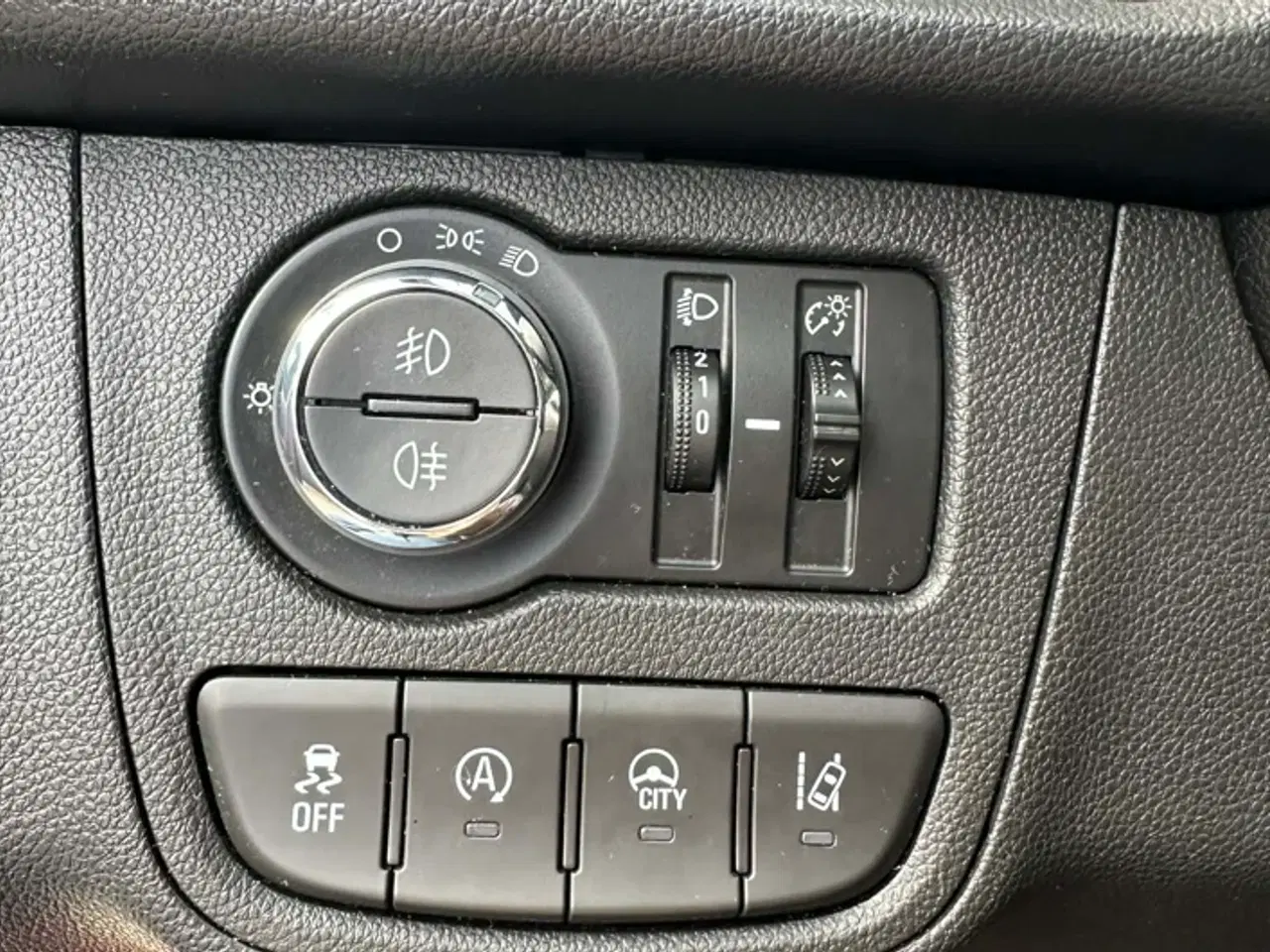 Billede 7 -  2016 Opel karl enjoy - lav km 64.000 km