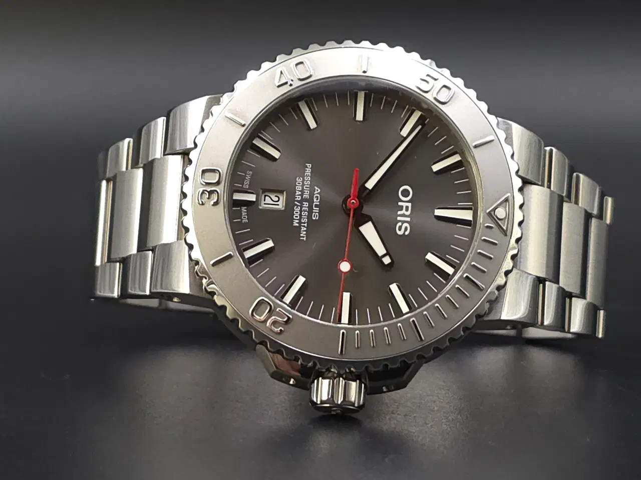 Billede 2 - ORIS Aquis Relief. 2024. Fortsat fabriksgaranti.