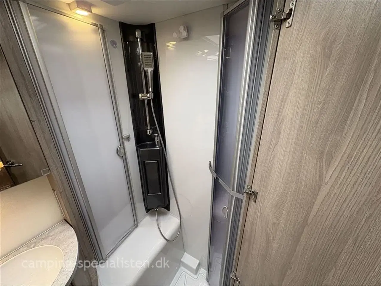 Billede 18 - 2021 - Kabe Travel Master Classic 740 LGB   Kabe Travel Master Classic 740 LGB 2021 - Se den nu hos Camping-Specialisten.dk