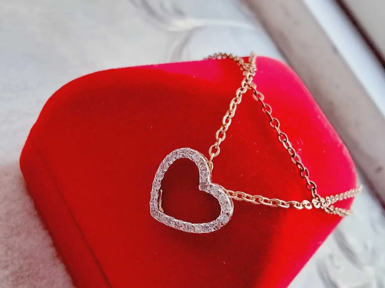 Billede 6 - 14 karat guld kæden & vedhæng m/ 24 stk diamanter