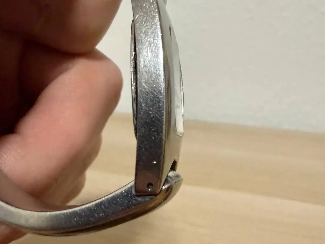 Billede 4 - Tissot G345 dameur – klassisk bangle-design i stål