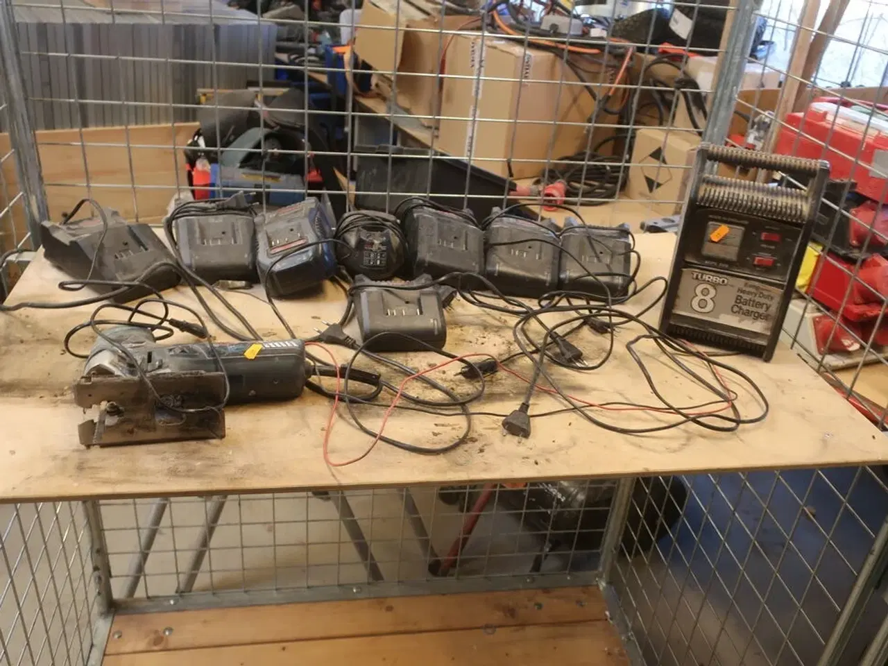 Billede 1 - Stiksav, 8 stk. lader BOSCH og batterilader