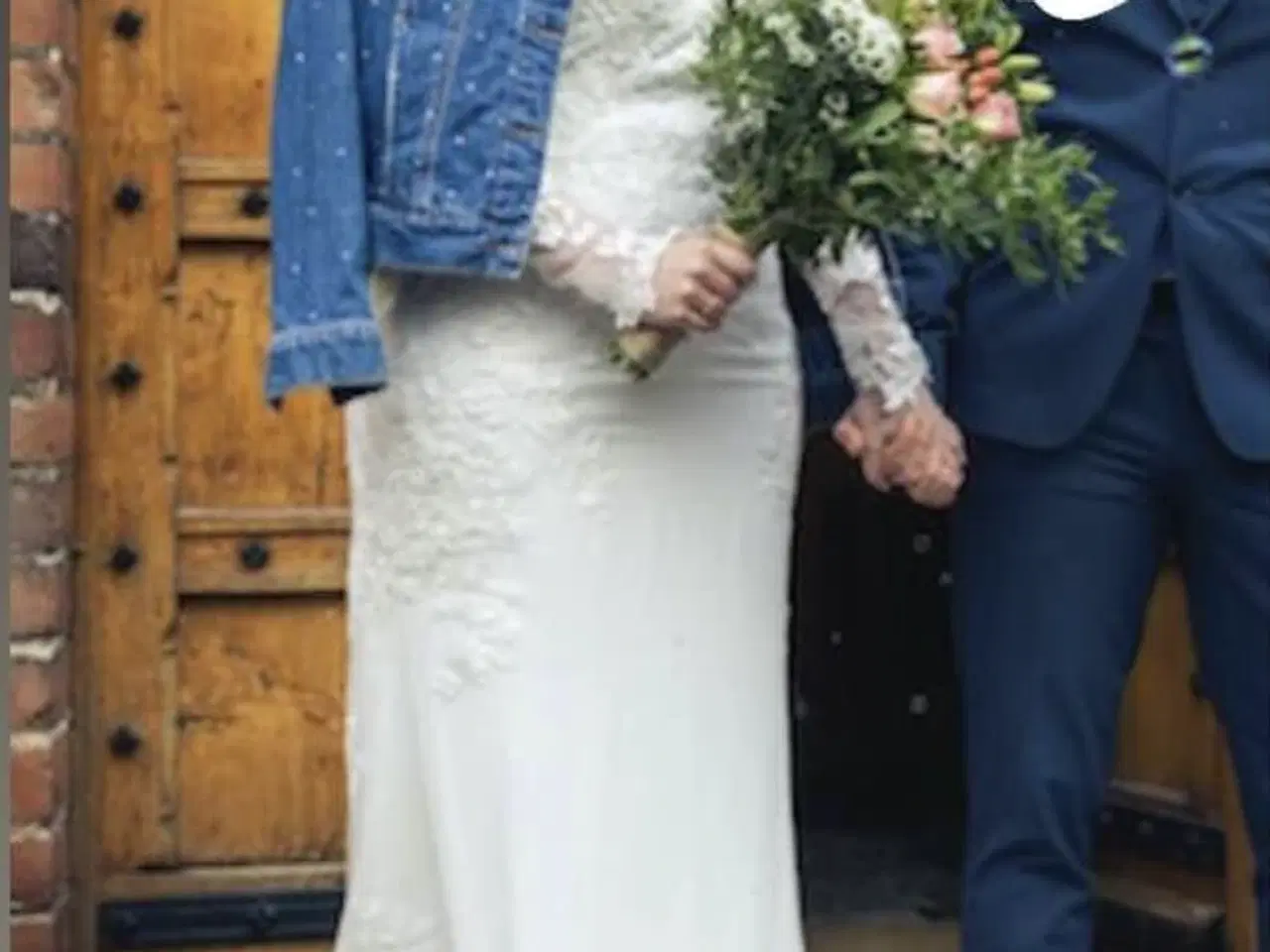 Billede 4 - Brudekjole med lange ærmer og blonder