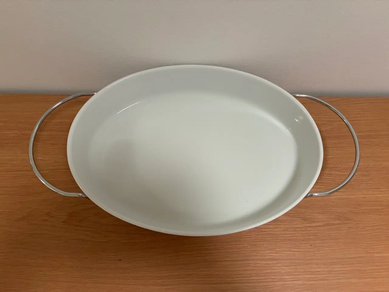 Billede 3 - STORT OVALT PILLIVUYT OVNFAST FAD MED HOLDER