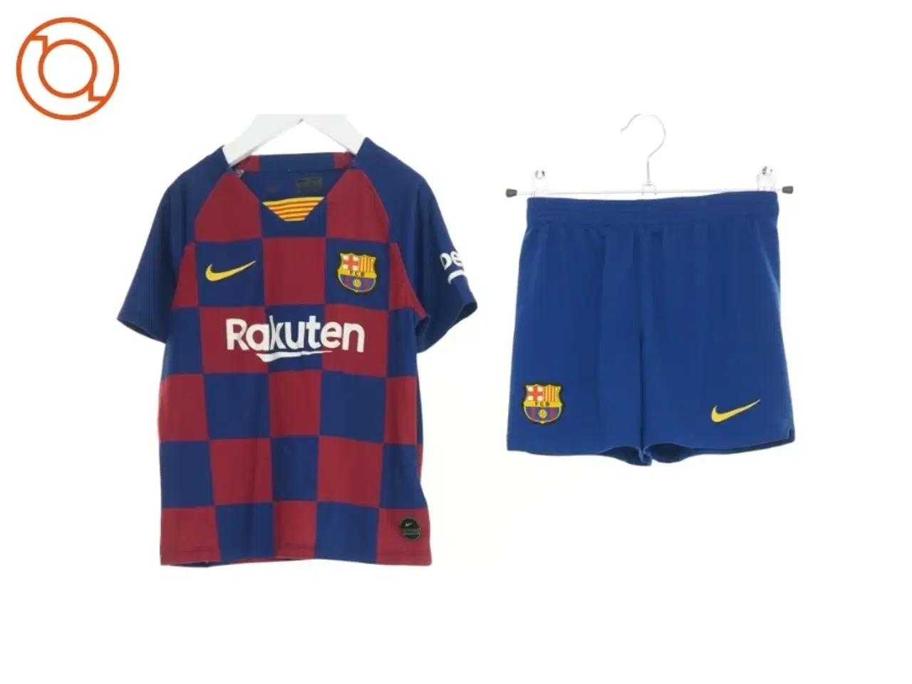 Billede 1 - Sæt fra Nike (str. 110 cm)