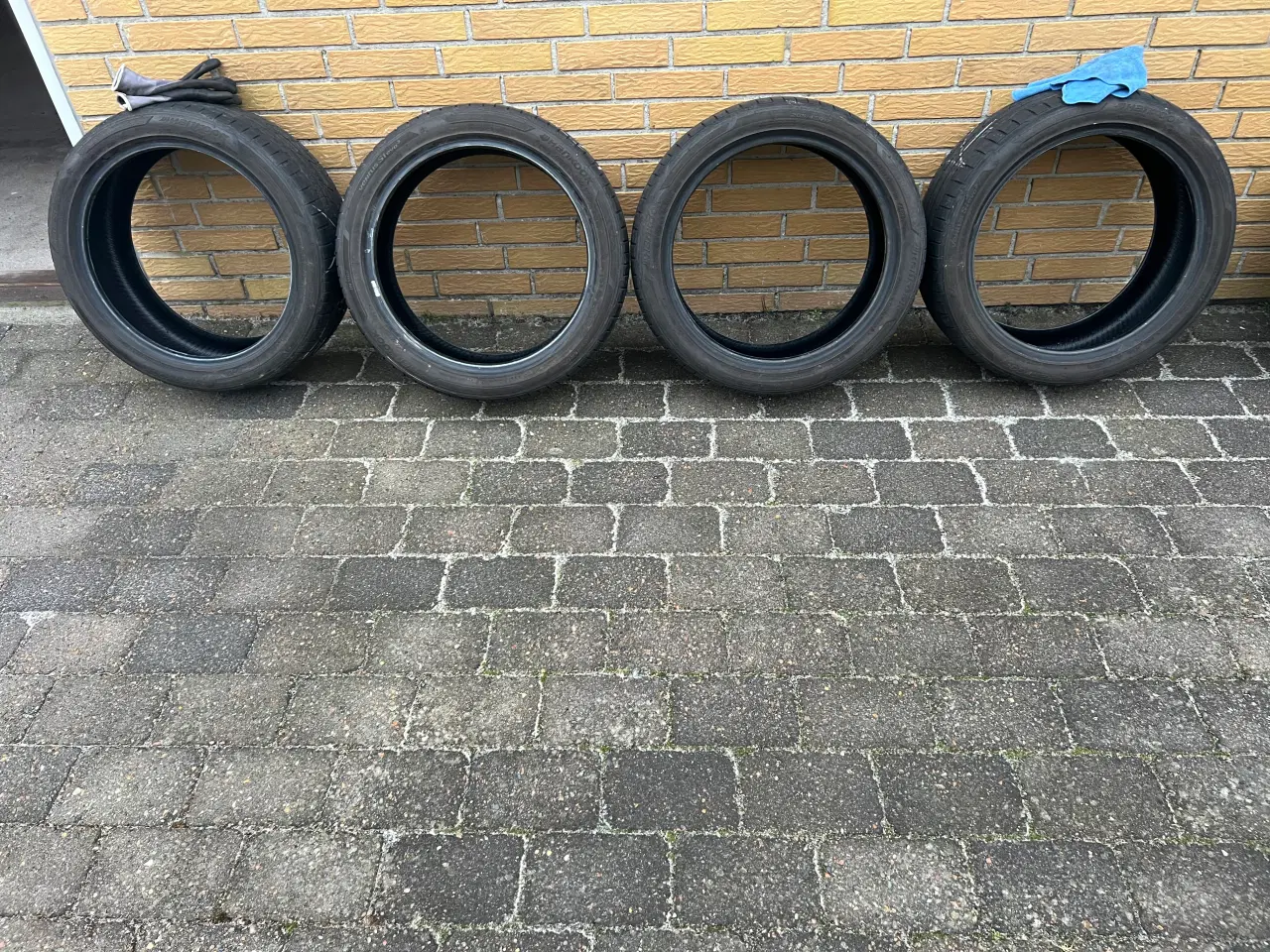 Billede 1 - hankook 205-45-17 sommerdæk