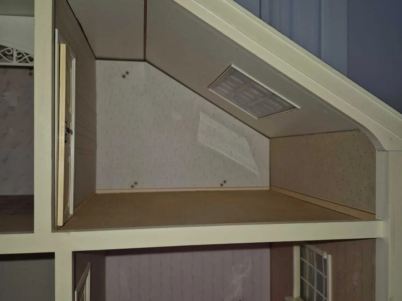 Billede 10 - Dallas lundby dukkehus + kassen