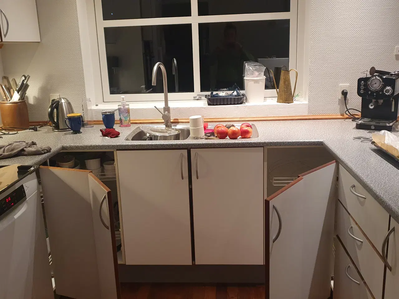 Billede 1 - Køkken hvidt komplet
