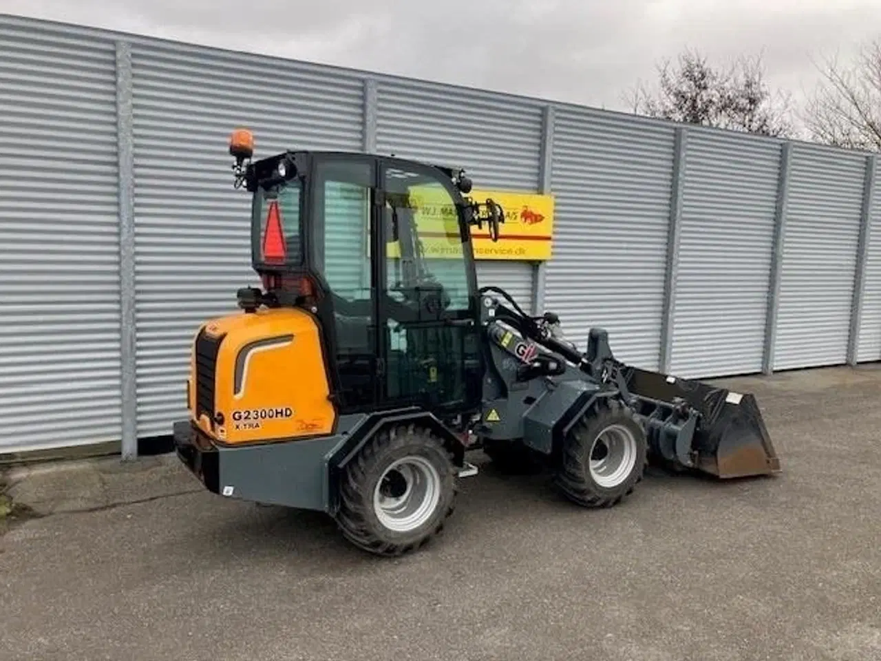 Billede 2 - GiANT G2300 HD G2300 x-tra HD  med cabine