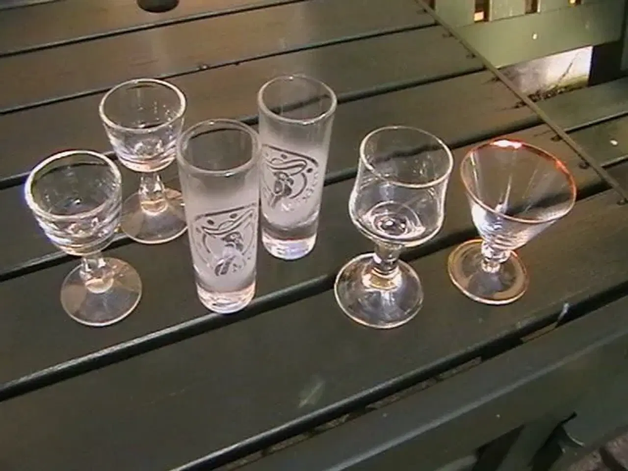 Billede 1 - Forskellige ældre små glas.