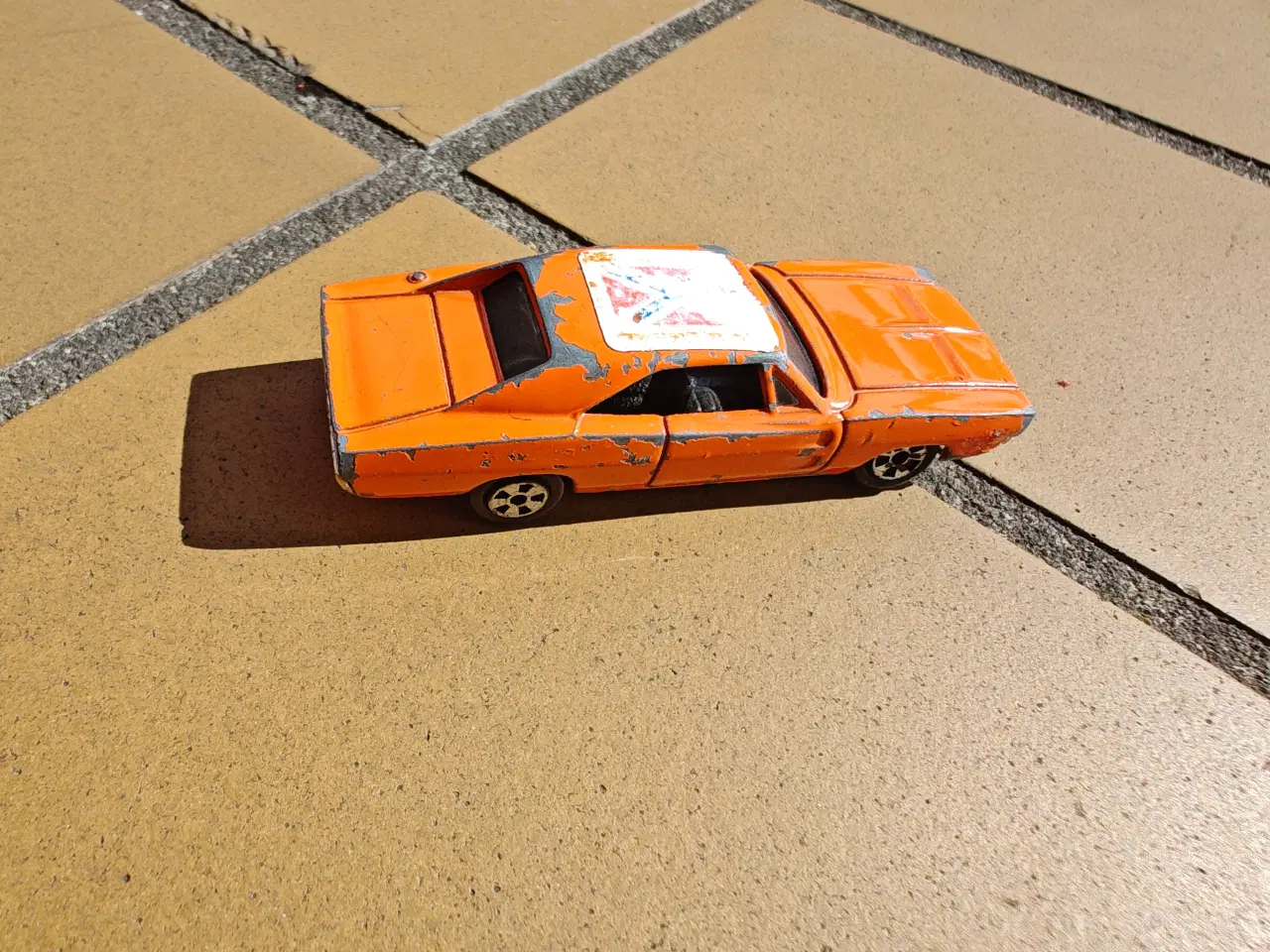 Billede 1 - Dukes of Hazzard General Lee Bil fra 1981