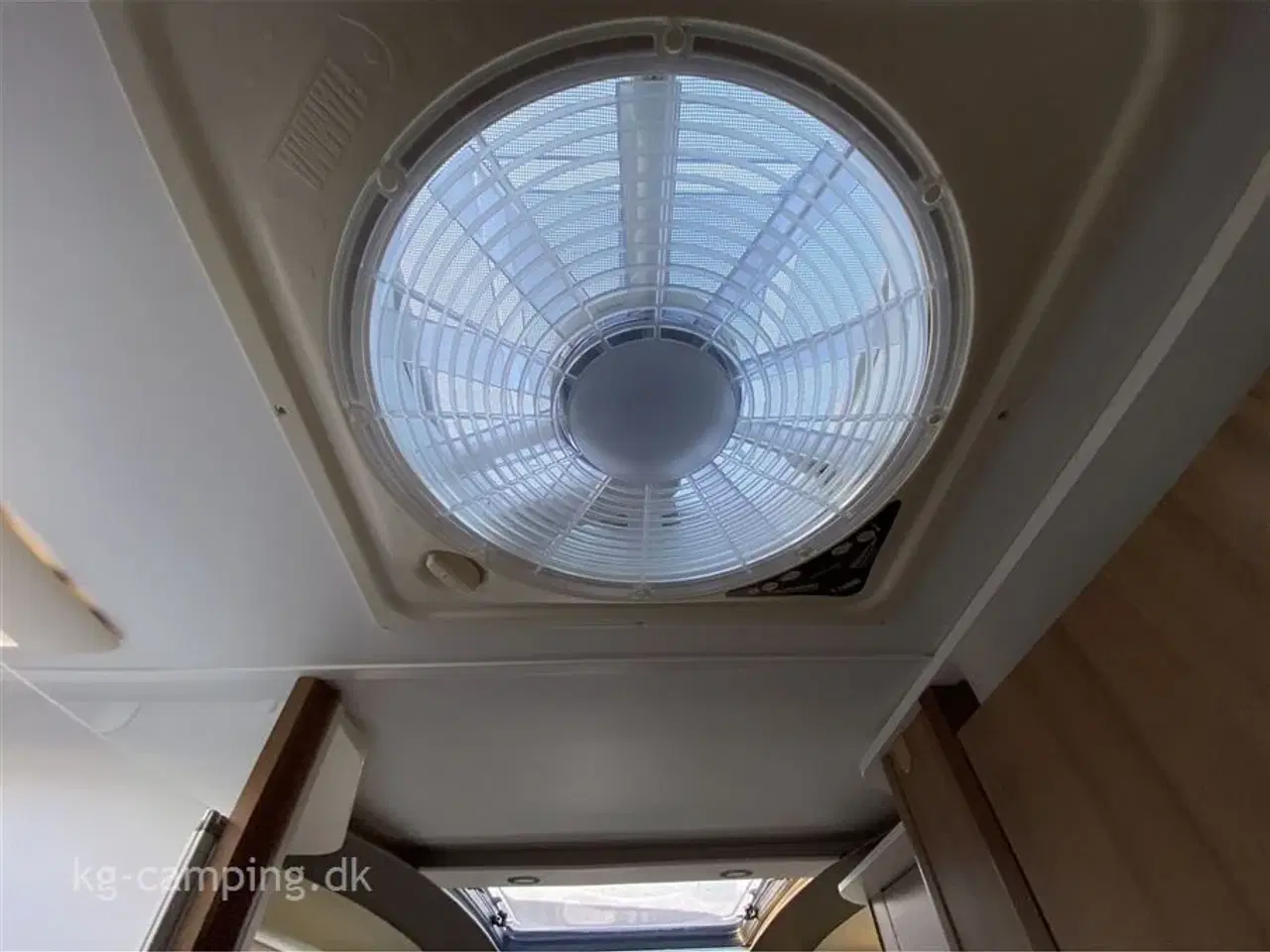 Billede 19 - 2020 - Adria Coral AXESS 670 SL VELHOLDT Adria Coral Axcess 67 SL