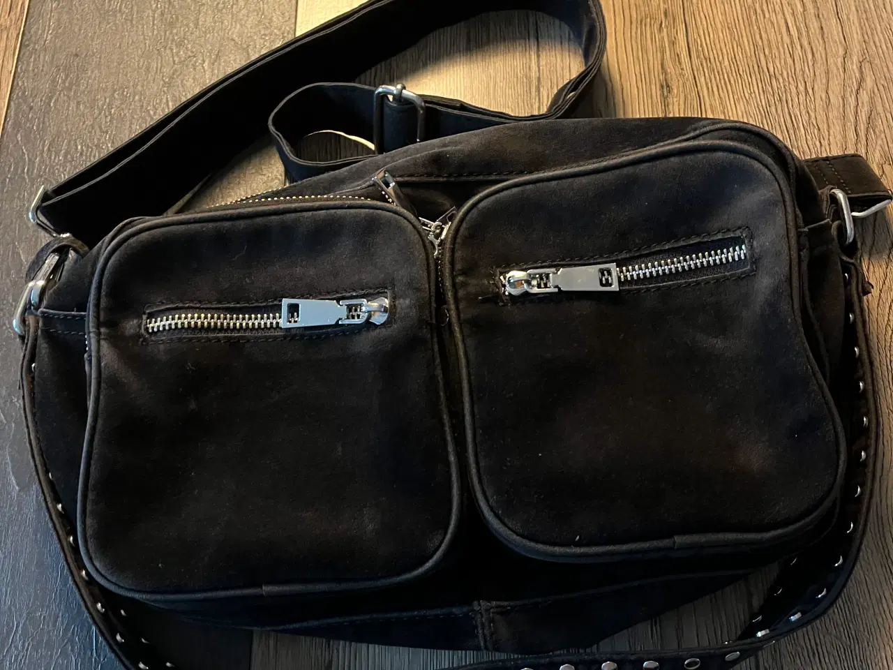 Billede 1 - Noella crossbody taske sælges 