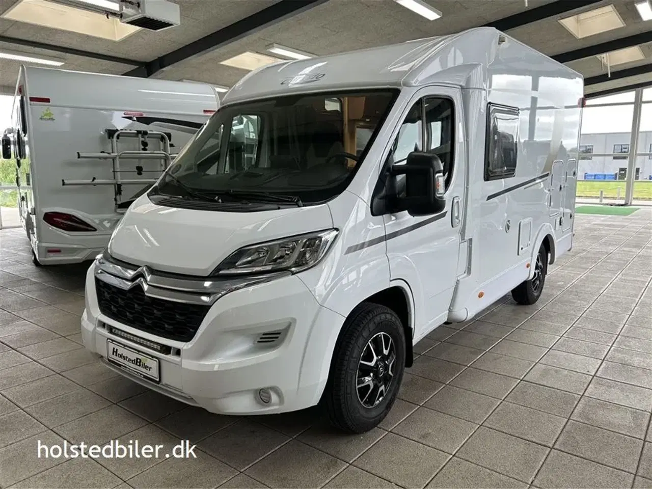 Billede 2 - 2019 - Carado V132   Kun 594 cm og lav egenvægt