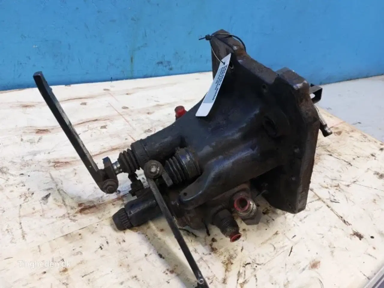 Billede 14 - Valmet 8050 Dæksel Transmission 33678500