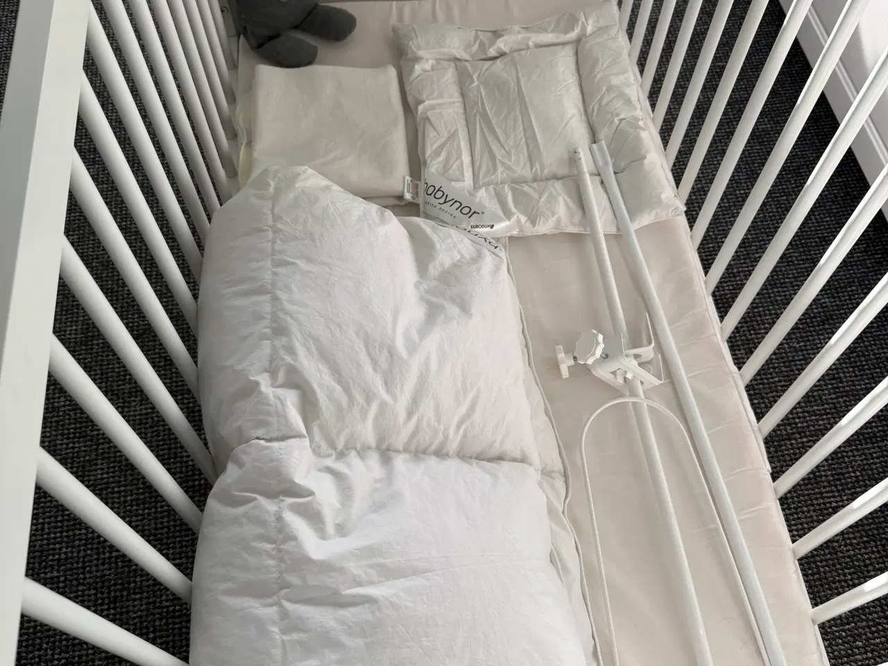 Billede 2 - Baby/Børneseng sælges i meget god stand