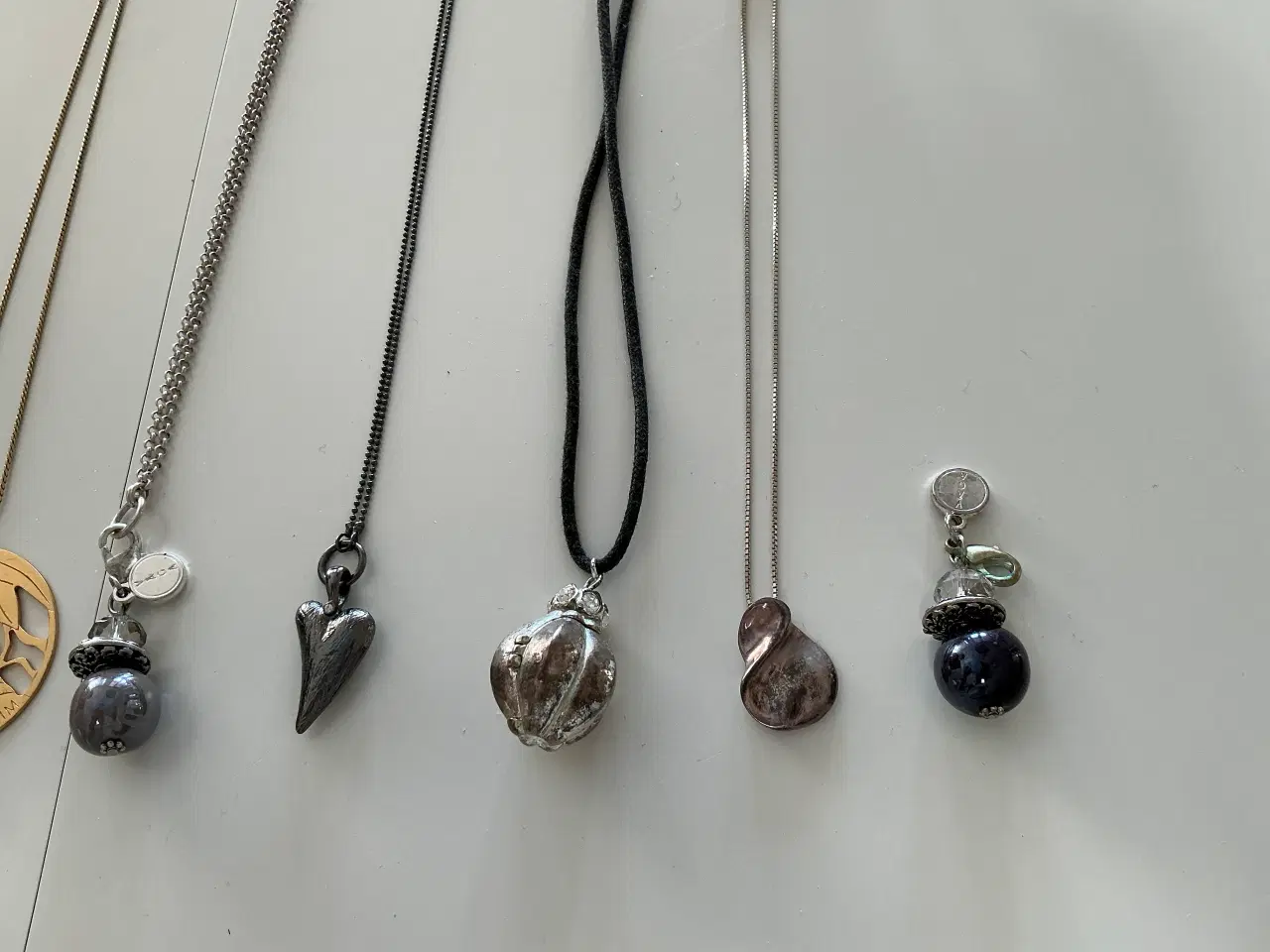 Billede 3 - Smykker - flere forskellige armbånd og halskæder