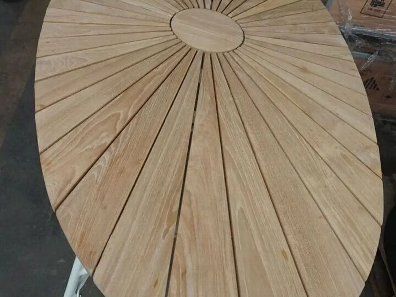 Billede 5 - Kerteminde teak havebord 180x90cm, hvidt stel