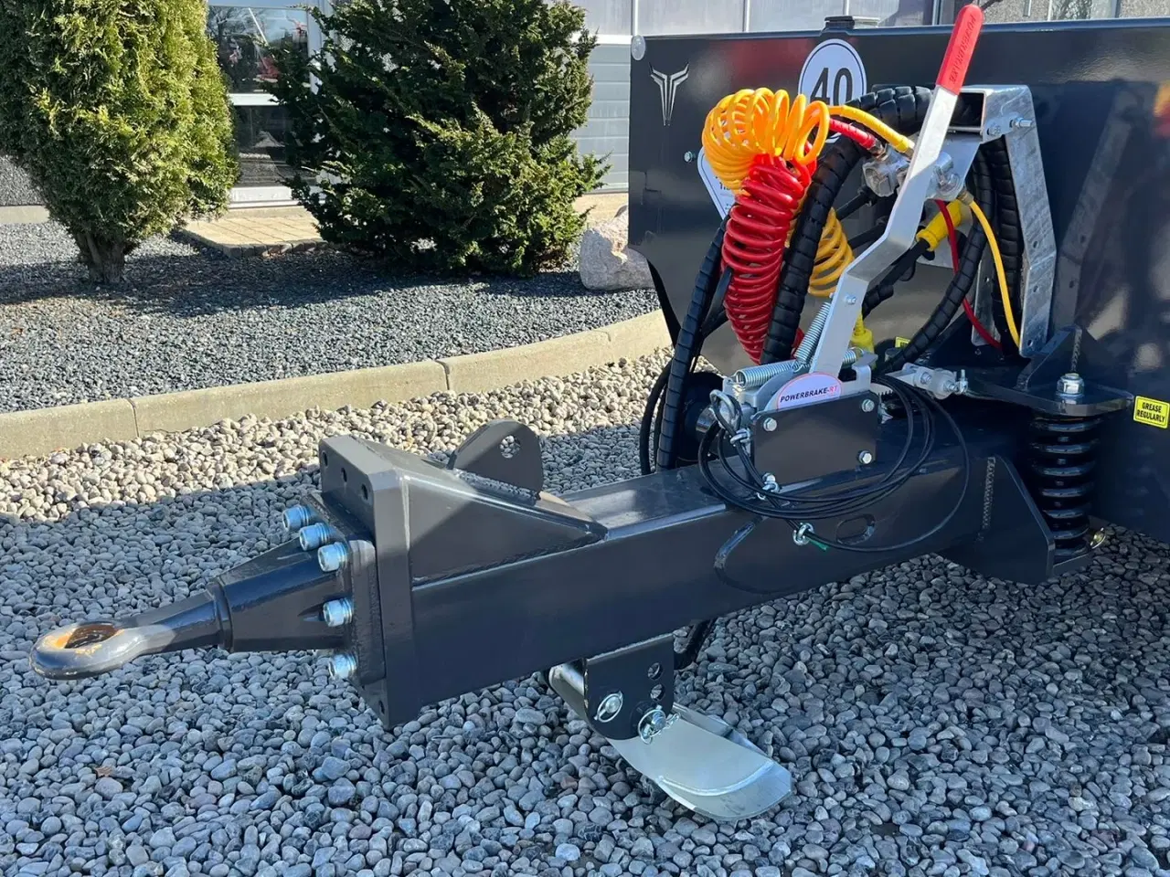 Billede 17 - Tyrone 27TLL LANG MODEL med forbredningsudstyr . Affjedret træk og affjedret aksler. Med hydrauliske ramper og værktøjskasse