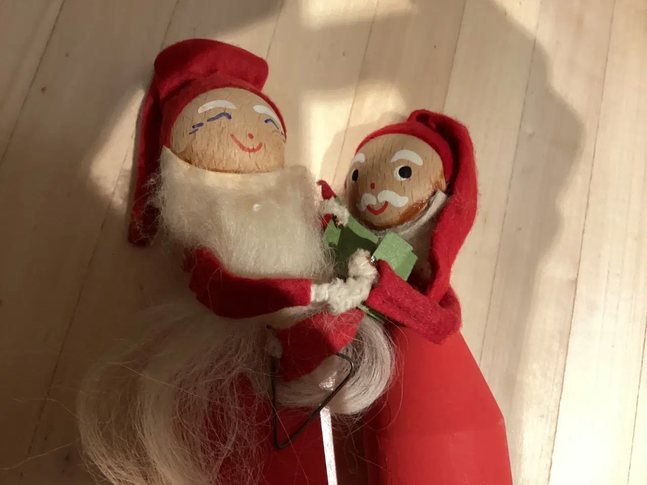 Billede 11 - 4 håndlavet nisser- nisse orkester, dansk