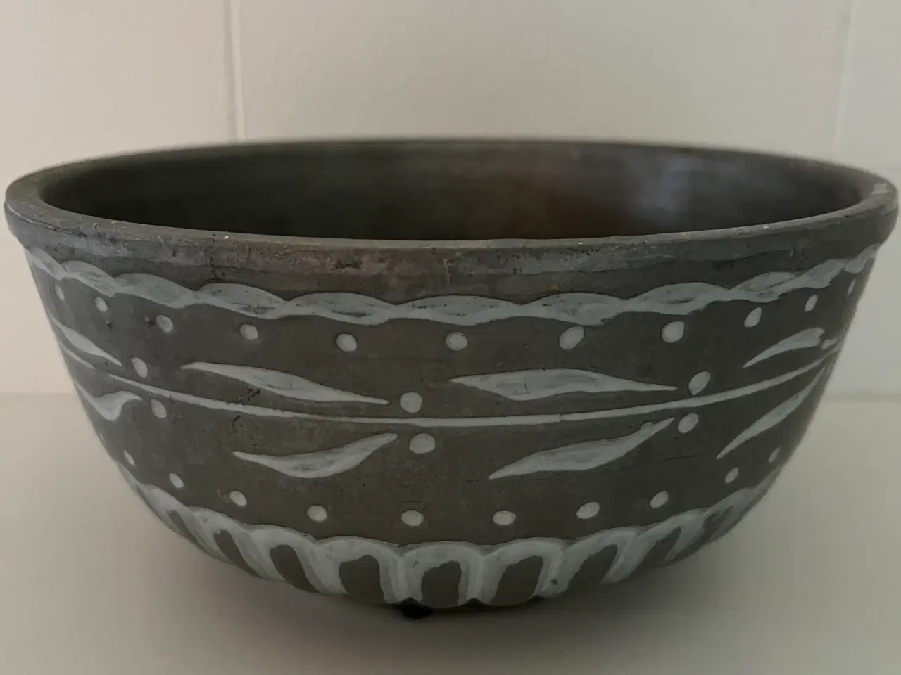 Billede 1 - Røgild keramik skjuler