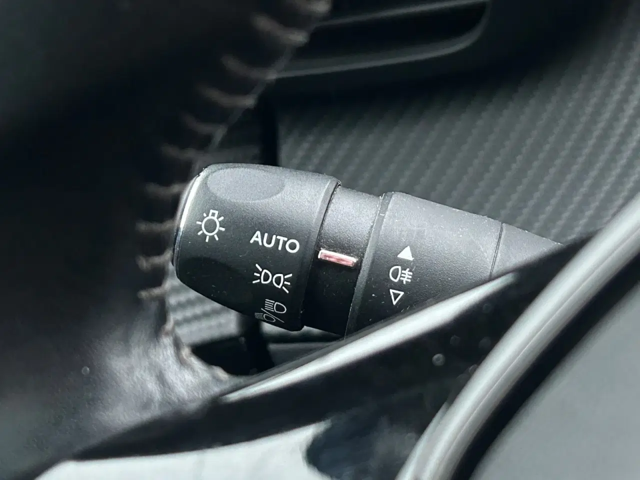 Billede 11 - Peugeot 208 1,5 BlueHDi 100 Allure Sky