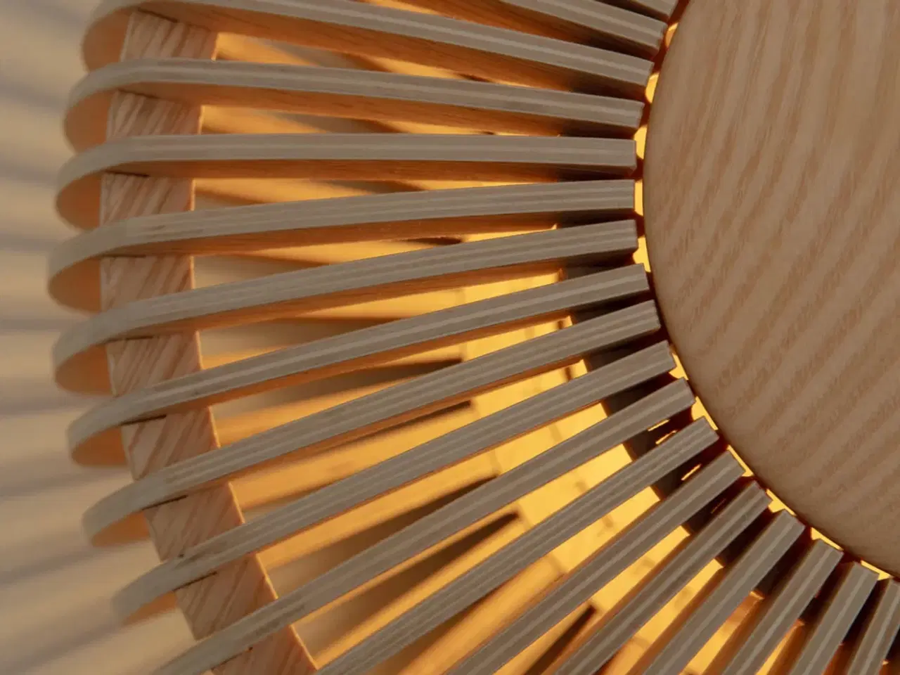 Billede 3 - Dansk design: UMAGE lampe - Clava Up Large Ø49, Eg