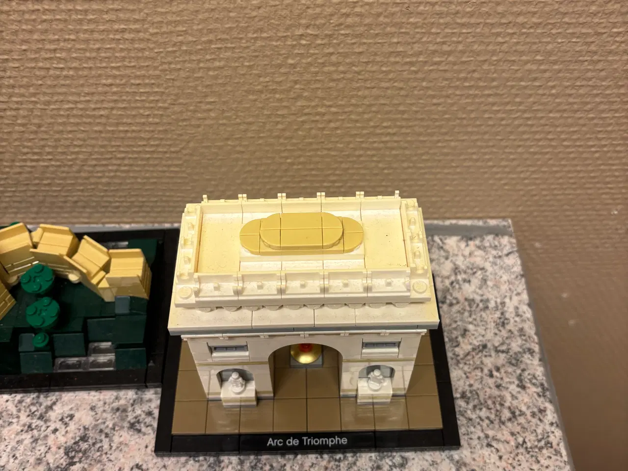 Billede 1 - 4 Lego sæt, 1 UÅBNET, 3 åbnet