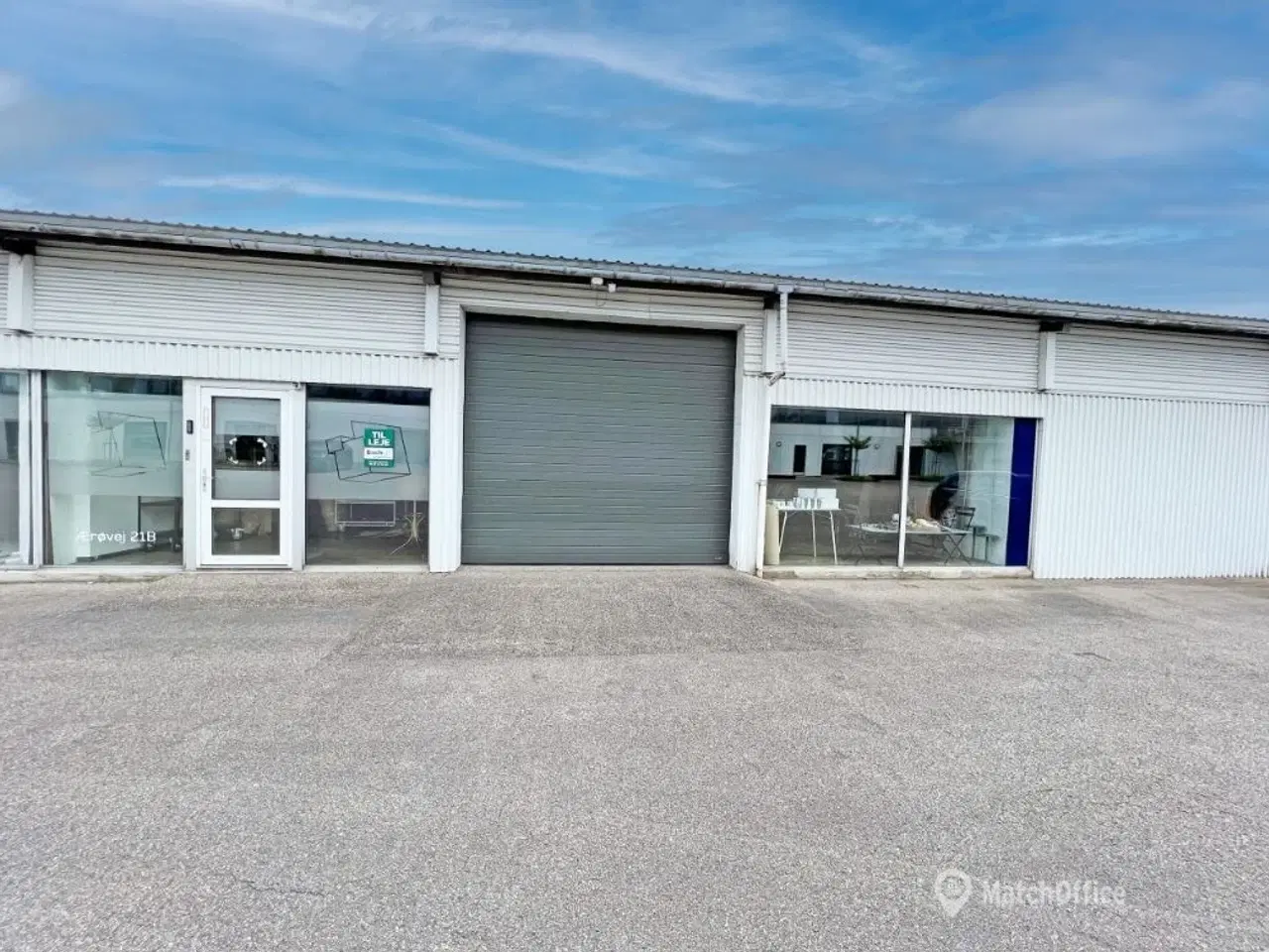 Billede 1 - Lager med showroom i industriel stil - i alt ca. 236 kvm