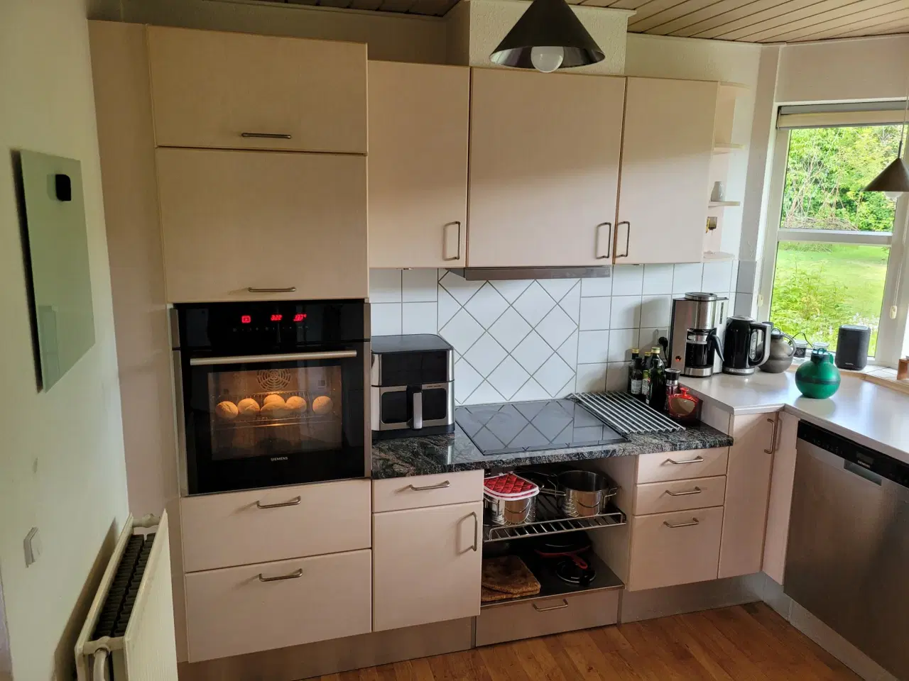 Billede 2 - Flot granit køkken bordplade 140x62