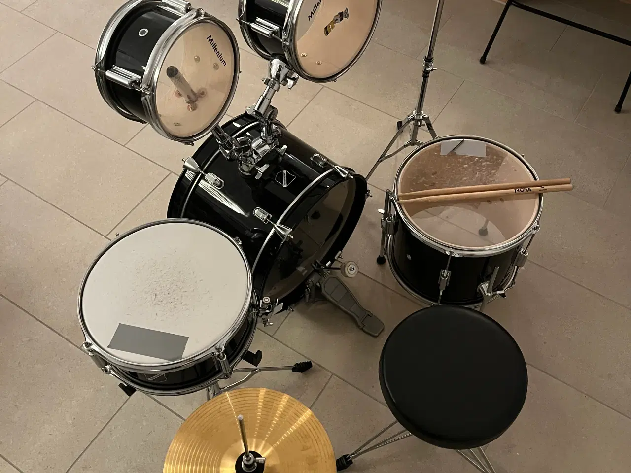 Billede 2 - Millenium junior trommesæt